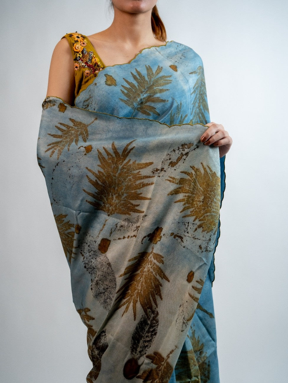 Neela Sari